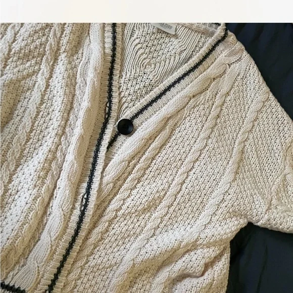 Taylor Swift Folklore cardigan - Picture 2 of 4